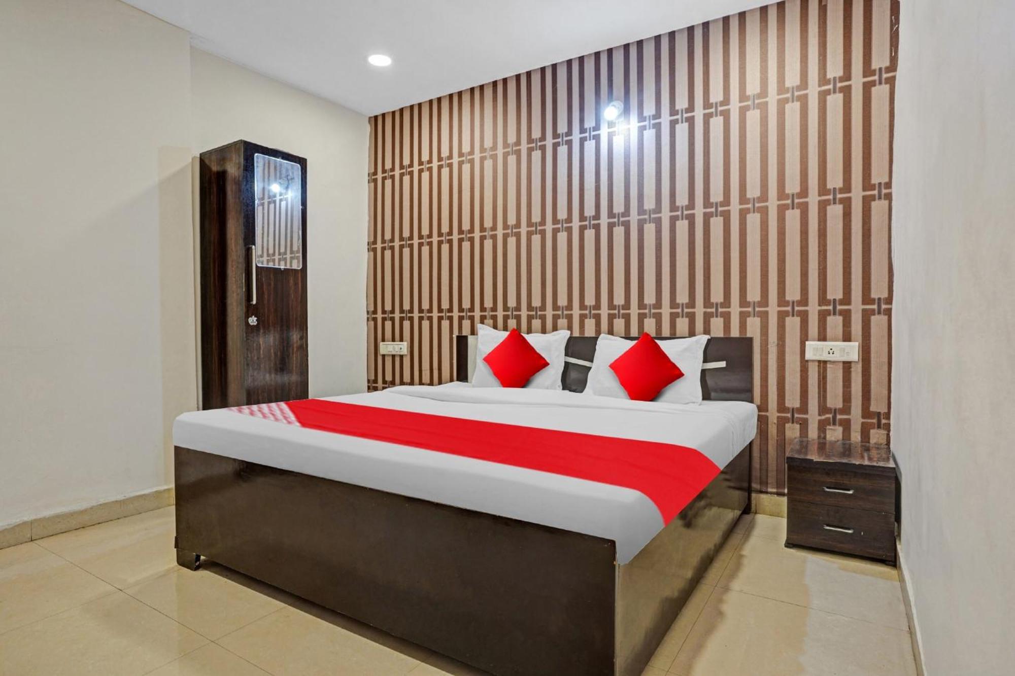 Hotel O Flagship Hotel Gulmohar Inn Бопал Екстериор снимка